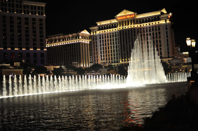 A Day on the Vegas Strip & a Little Hotel Relaxation