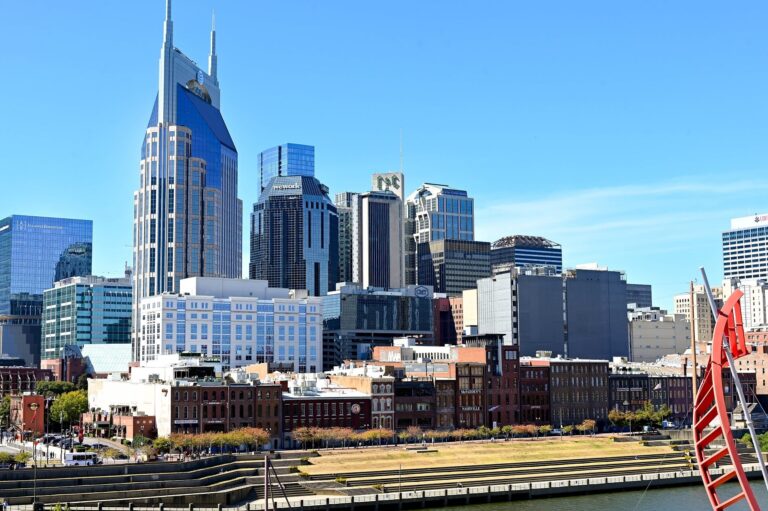 Nashville Travel Guide for Foodies and People Who Don’t Love Country Music