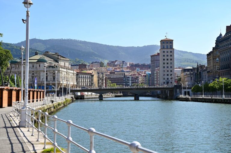 Best Things to Do in Bilbao, Spain for Food, Art & Architecture Lovers!